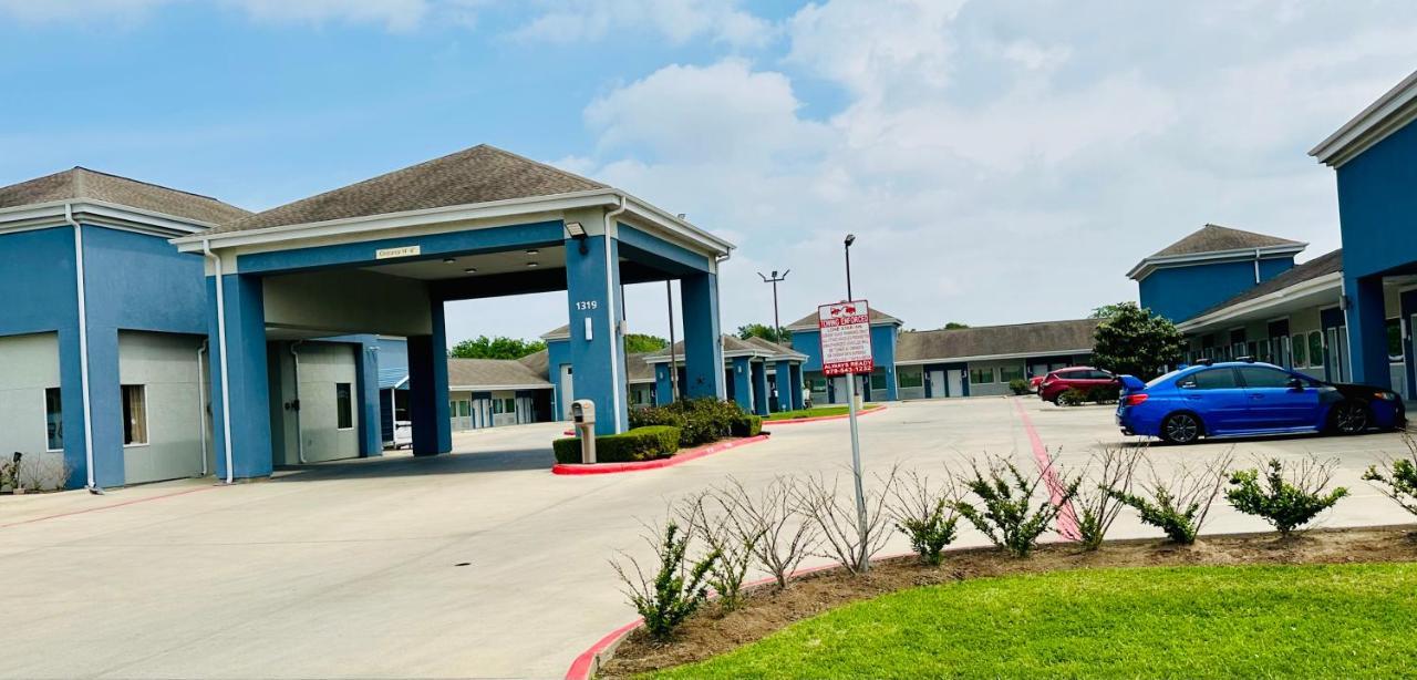 Lonestar Inn El Campo Exterior photo